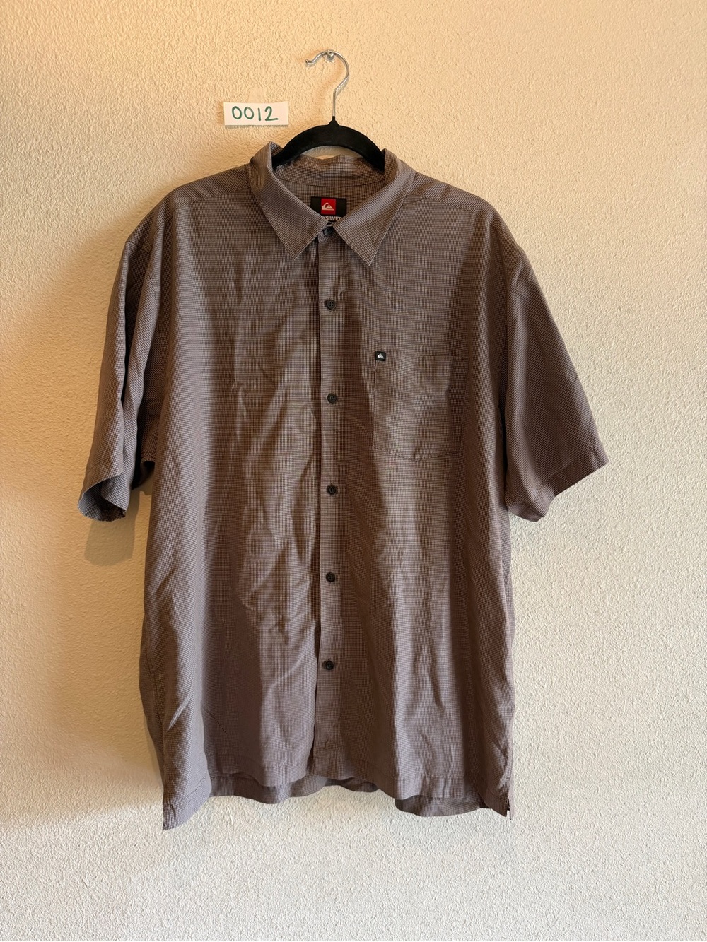 Quiksilver Men's Short-Sleeve Button-Down Shirt in Brown